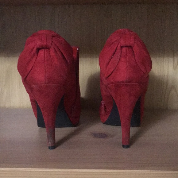 Sassy Red Booties - Picture 4 of 6